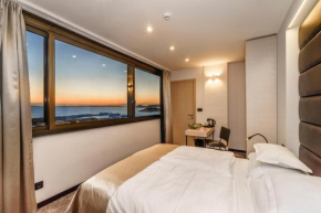  The View Luxury Rooms  Сплит